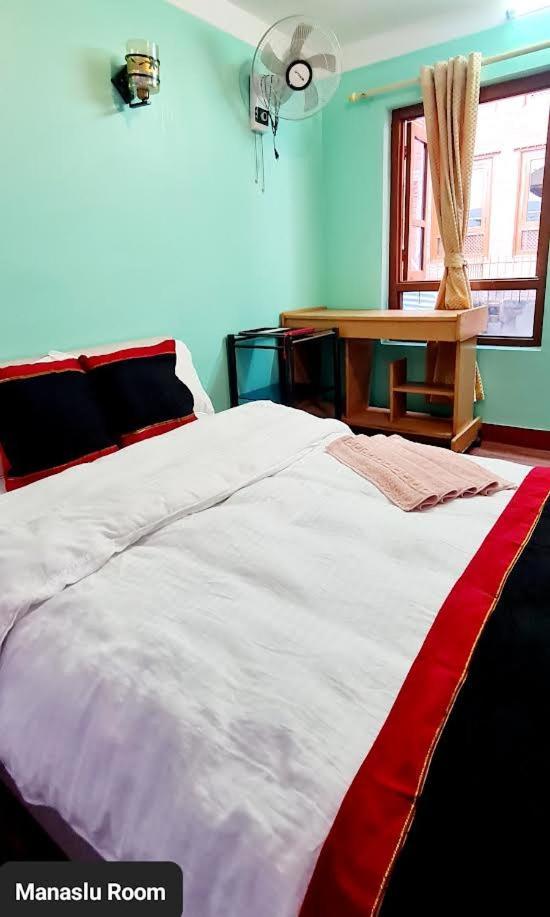 Annapurna Guest House And Rooftop Restaurant Bhatgoan 외부 사진